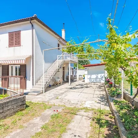 Karneol Apartman *
