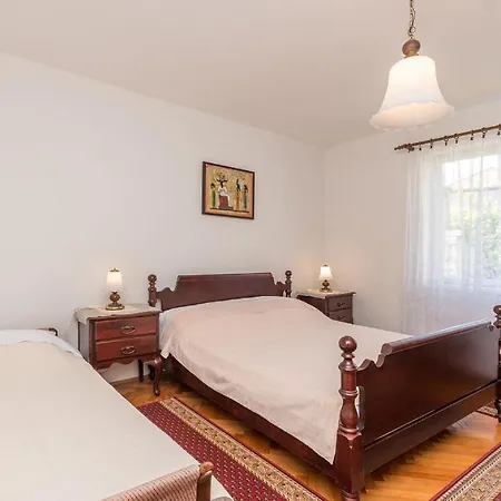 Karneol Apartman