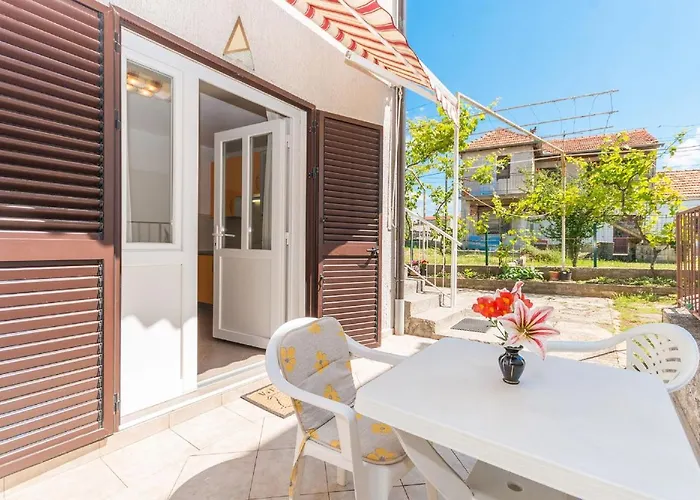 아파트 Karneol 비오그라드나모루