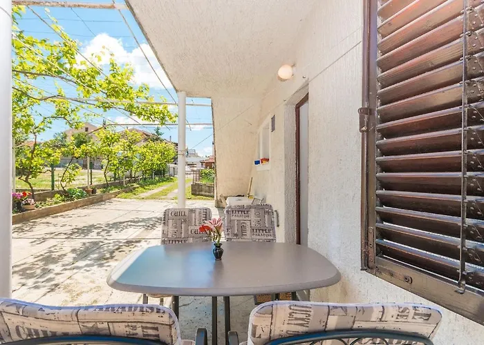 Karneol 비오그라드나모루